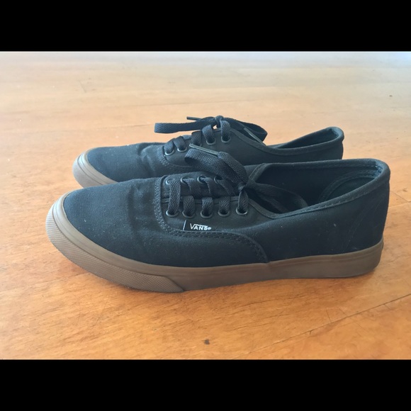 Black vans - Picture 3 of 4